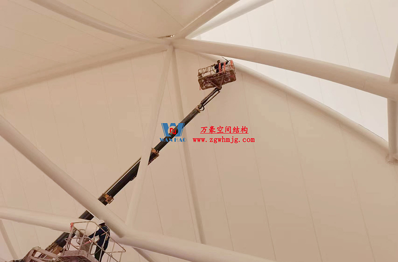 陜西定邊馬蓮灘沙漠公園鋼膜結(jié)構(gòu)工程“奮力快跑”，工程“進(jìn)度條”刷新了!