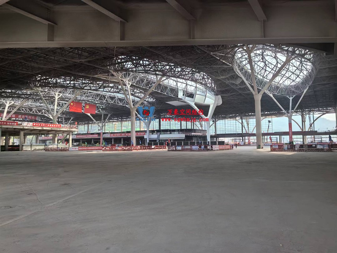 重慶東站站房正在加速建設(shè)，全力繪就項目新篇章