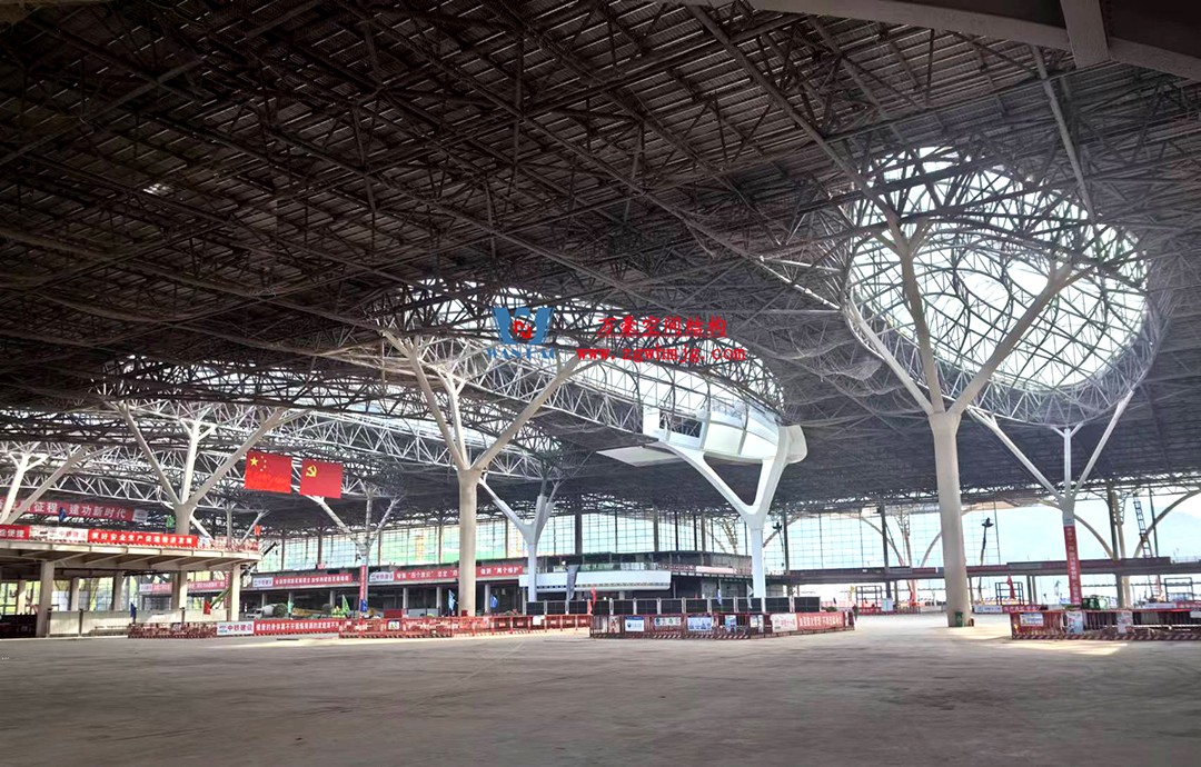 重慶東站站房正在加速建設(shè)，全力繪就項目新篇章