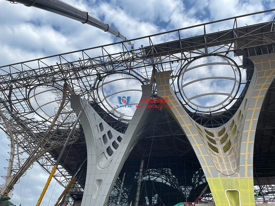 重慶東站站房正在加速建設(shè)，全力繪就項目新篇章