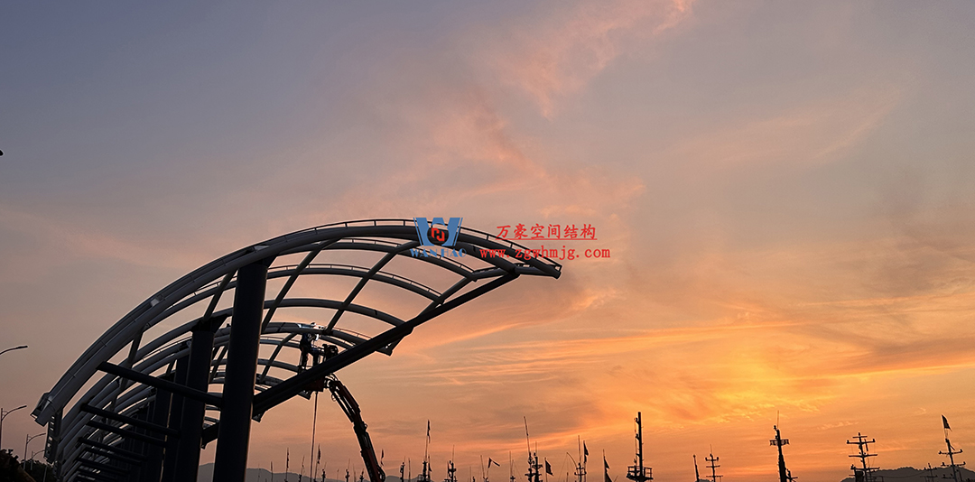 全面加速建設(shè)，創(chuàng)建優(yōu)質(zhì)精品工程