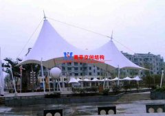 膜結(jié)構(gòu)遮陽棚工程是什么？有哪些優(yōu)勢和特點(diǎn)？