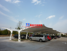 膜結(jié)構(gòu)車棚建筑與傳統(tǒng)結(jié)構(gòu)對比有哪些不同點(diǎn)？