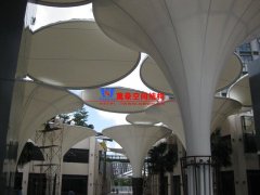 膜結(jié)構(gòu)建筑如何避免積水生成？膜結(jié)構(gòu)防止積水的方法是什么？