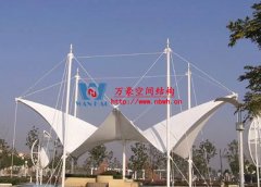 膜結(jié)構(gòu)遮陽棚安裝哪家好？為什么膜結(jié)構(gòu)遮陽棚選萬豪？