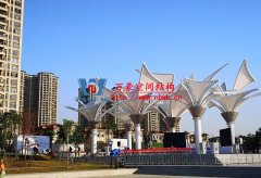 PTFE膜結(jié)構(gòu)冬季施工有哪些難題？為什么PTFE膜結(jié)構(gòu)工程在冬季施工會增加成本？
