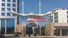 什么是張拉膜結(jié)構(gòu)?張拉膜結(jié)構(gòu)建筑安裝注意事項(xiàng)有哪些？